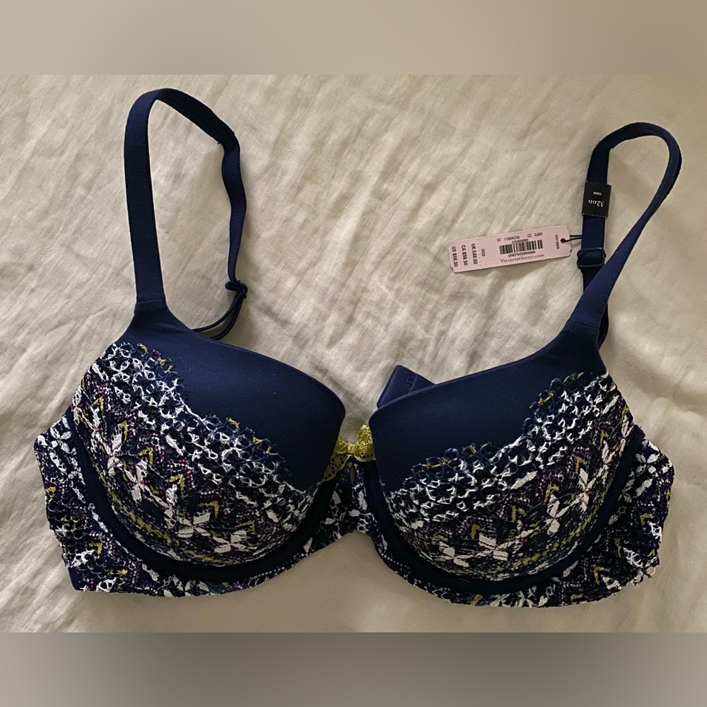 NWT Body By Victoria Navy Crochet Demi Lined Bra 32DD